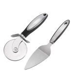 Coupe - pizza et spatule en acier inoxydable en deux parties Coupe - pizza et spatule en acier inoxydable en deux parties