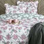 Couvre lit boutis r�versible 240x220 avec 2 taies doreiller