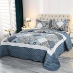 Couvre - lit matelass� patchwork 240x260 cm en microfibre 100% parure bleu avec 2 taies jetee de lit