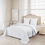 Alpes blanc - couvre lit matelassé uni blanc 250x260 cm Alpes blanc - couvre lit matelassé uni blanc 250x260 cm