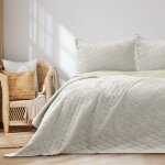 Couvre - lit r�versible laila 240 x 260 cm - velours polyester beige clair matelass� ultrasons style ...