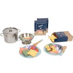 Jeu de r�le - small foot - dinette - cuisine - 2 sets de cuisine - bois - 3 � 14 ans