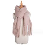 Écharpe chaude pour femmes châle coloré en satin doux épais avec pompon parfait pour les temps froids ... Écharpe chaude pour femmes châle coloré en satin doux épais avec pompon parfait pour les temps froids ...