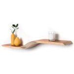 Etagère murale flottante - ewart woods - en bois merisier 60 cm - design moderne courbé Etagère murale flottante - ewart woods - en bois merisier 60 cm - design moderne courbé