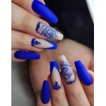 Set manucure pr�ts � poser 24 capsules + 5 accessoires mat rose bleu lh originails