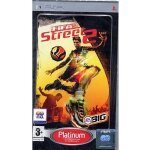 Fifa street 2 / jeu console psp platinum