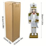 Figurines casse - noisette - dores - bois - dcoration nol - motifs intriquants