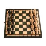 Jeu d�checs perle vert en bois de h�tre de taille moyenne (36 x 36cm) - ensemble complet couleur verte ...