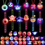Jouets lumineux dhalloween pour enfants 24 pièces de bagues colliers et bracelets qui brillent dans le ... Jouets lumineux dhalloween pour enfants 24 pièces de bagues colliers et bracelets qui brillent dans le ...