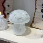 Lampe d�corative champi tachet� blanche led � piles