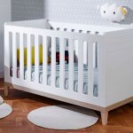 Lit bébé évolutif evidence 70x140 cm - blanc & hêtre Lit bébé évolutif evidence 70x140 cm - blanc & hêtre