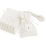 Lot de 25 contenants  drages pochons en tissu blanc + fleur + ficelle - sachets cadeaux invits baptme ...