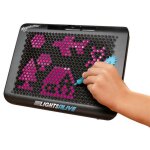 Ardoise magn�tique - tomy - megasketcher lights alive - 632 points lumineux - 8 couleurs - stylo double ...