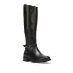 Bottes cavalires avec fine bride et empicement lastique  larrire pour sadapter aux diffrents mollets. ...