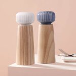 Moulin � sel et � poivre - vintage - bois et c�ramique - 175 x 6 cm - r�glage de mouture - 2 pi�ces