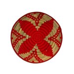 Paniers et assiettes en osier marocain ? assiettes en paille traditionnelles en rouge et marron camel ...