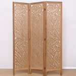 Paravent ajouré séparateur de pièce en bois avec motifs feuille 3 pans coloris brun clair - hauteur 170 ... Paravent ajouré séparateur de pièce en bois avec motifs feuille 3 pans coloris brun clair - hauteur 170 ...