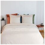 Parure de lit - c�t� d�co - 220x240 cm - velours c�tel� - 2 taies 63x63 cm - cr�me