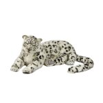 Hansa peluche geante leopard des neiges couch� 106cml jacquard