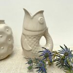 Pichet carafe ou vase poisson coloris sable