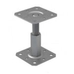 Pied de poteau m20 r�glable en hauteur de 100 � 150 mm avec fixations