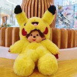 Poup�e en peluche monchichi pikachu jouets en peluche cadeaux de vacances pour les enfants poup�e en ...