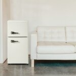 Rfrigrateur classique rfrigrateur rtro blanc crme 60l (dont 22l conglateur) 888cm - classe e - ...