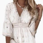 Robe en dentelle blanche brodée à pompons creux pour femme vitata - col en v Robe en dentelle blanche brodée à pompons creux pour femme vitata - col en v