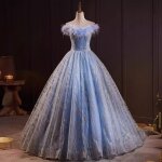 Robe de soirée - épaules dégagées - bleu raffiné - convient aux banquets aux rassemblements et aux lieux ... Robe de soirée - épaules dégagées - bleu raffiné - convient aux banquets aux rassemblements et aux lieux ...