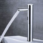 Robinet à capteur automatique - robinetterie de salle de bain avec capteur infrarouge - mitigeur monocommande ... Robinet à capteur automatique - robinetterie de salle de bain avec capteur infrarouge - mitigeur monocommande ...