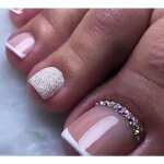 Set manucure pr�ts � poser 24 capsules + 5 accessoires pieds french strass argent lh originails