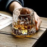 Surenhap verre � whisky rotatif en cristal sans plomb 170 ml - fond h�misph�rique anti - stress