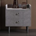 Table de chevet avec 2 tiroirs panneau insonorisant poign�es en m�tal argent� rev�tement en velours gris ...