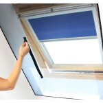 Toile moustiquaire � scratch pour fen�tre velux - l130 x h150 cm
