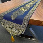 Chemin de table - tissu tha�lais - �l�phants - 23x200cm - bleu - pompons dor�s