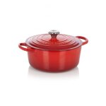 Cocotte ronde signature 26cm cerise - le creuset