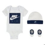 Coffret cadeau b�b� nike air garcon ensemble v�tement body bonnet et chaussons marine et blanc et swoosh ...