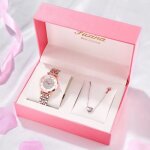 Coffret montre femme fille jeunes ado - bracelet femme cristal cuir - montre  quartz - bote - cadeau ...