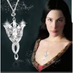 Collier - seigneur des anneaux - arwen - argent plaqué - 48 cm - pendentif 5. 8 cm Collier - seigneur des anneaux - arwen - argent plaqué - 48 cm - pendentif 5. 8 cm
