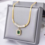Collier femme bijoux - rectangle vert zircon - cha�ne clavicule en acier titane - ornements qui ne perdent ...