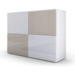 Commode design avec le corps mat blanc et faades laques bicolores blanches et grises sables