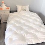 Couette enfant bio 140x150 - castex couettes naturelles - duvet de canard - blanc - tempérée - coton ... Couette enfant bio 140x150 - castex couettes naturelles - duvet de canard - blanc - tempérée - coton ...