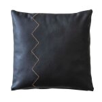 Coussin aspect cuir noir 45x45