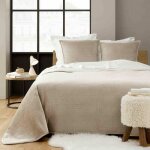 Couvre lit 220 x 240 cm + 2 taies 60x60 cm en velours relief / sherpa mylene beige