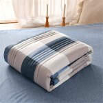 Couvre - lit matelass� bleu 150�200 cm ? microfibre r�versible dessus de lit d�coratif label
