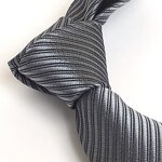 Cravate slim gris fonc� motifs fines rayures