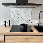 Fond de hotte adh�sif en aluminium effet terrazzo blanc - 70x90 cm - 99deco