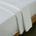 Drap plat prestige 100% satin de coton peign� avec fines rayures / 120 fils / cm� coton pur - - 270 x ...