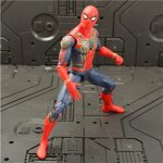 Figurine articulée et lumineuse spiderman marvel - 17 cm Figurine articulée et lumineuse spiderman marvel - 17 cm