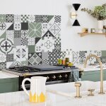 Fond de hotte adh�sif en aluminium effet carreaux de ciment vert - 70x60 cm - 99deco